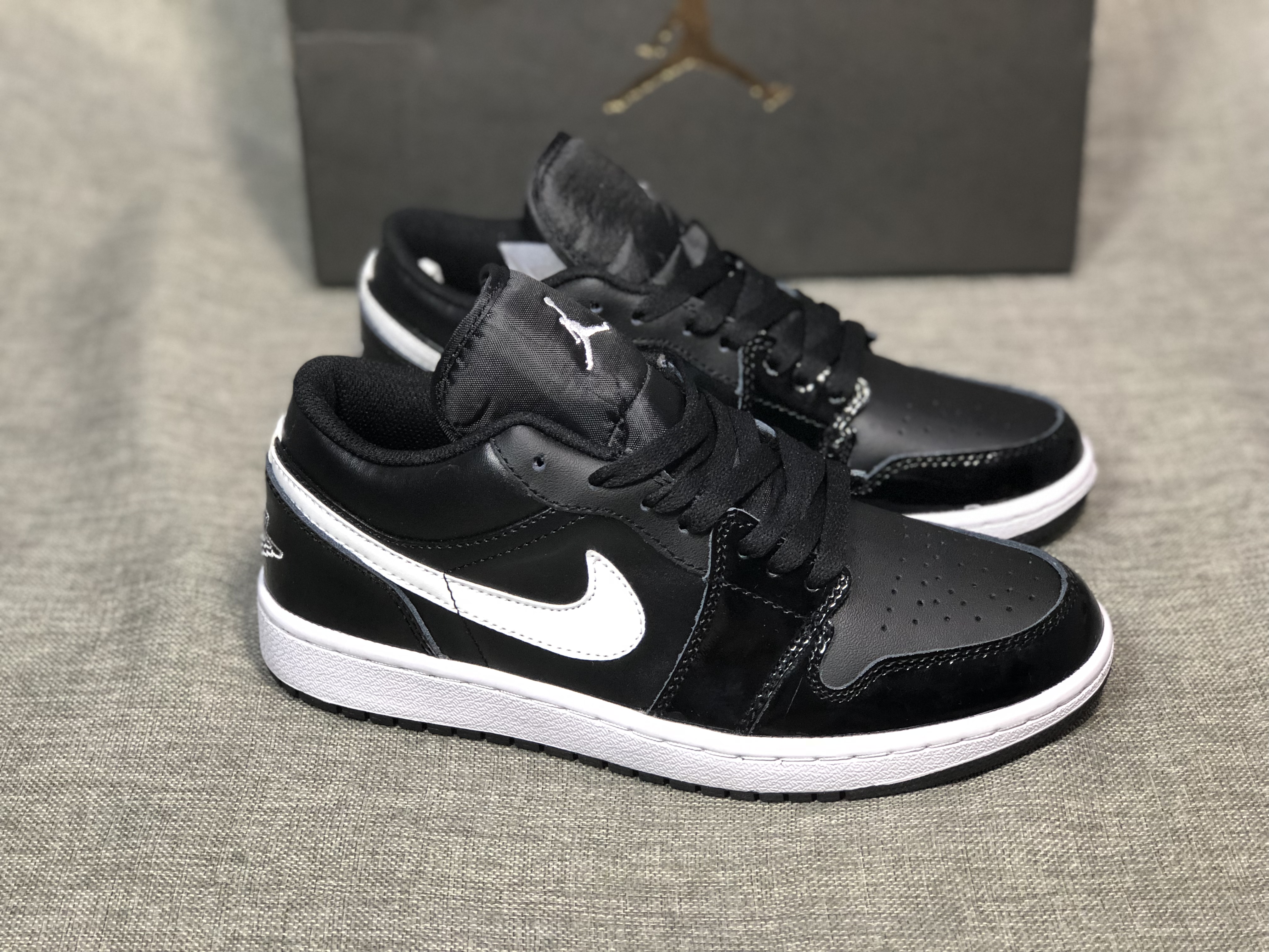 Air Jordan 1 Low Black White Shoes - Click Image to Close